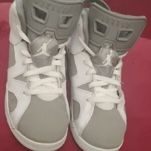 Kids Jordan 6s Cool Gray Retro